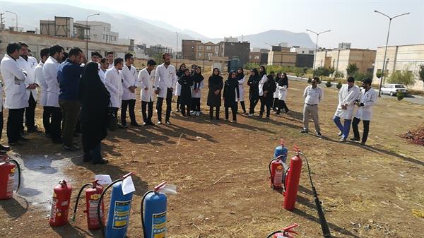 برگزاری مانور اطفا حریق در بیمارستان امام خمینی(ره) و شرکت دانشجویان پرستاری