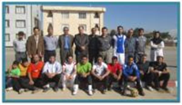 برگزاری مسابقه فوتبال داخلی به مناسبت روز تربیت بدنی در مرکز آموزشی درمانی آیت ا... طالقانی